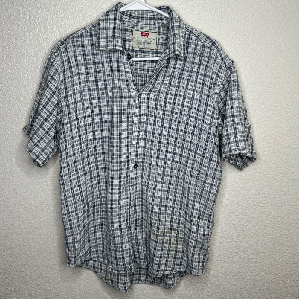 Levi's Men's Gray Checkered Button-Down Shirt